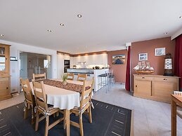 Apartment With Frontal Sea-views