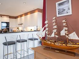 Apartment With Frontal Sea-views