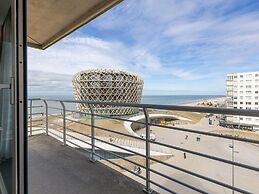 Apartment With Frontal Sea-views