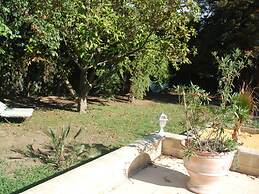 Camargue Modern Retreat