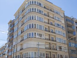 Apartment With Beautiful Sea-view