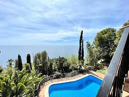 Belvilla by OYO Villa Las Gaviotas