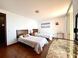 Belvilla by OYO Villa Las Gaviotas