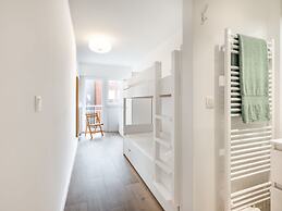 Renovated Apartment With a top Location on a Dike