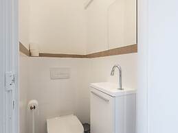 Renovated Apartment With a top Location on a Dike