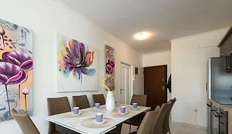 Donatella -apt 1- 10m van het Strand