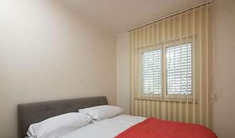 Donatella -apt 1- 10m van het Strand