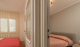 Donatella -apt 1- 10m van het Strand