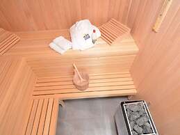 Feuerstein House Monchgut