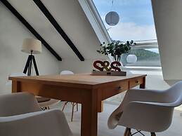 See & So Modern Retreat