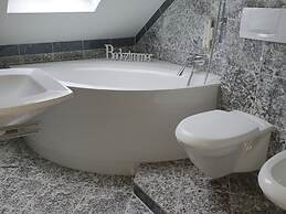 See & So Modern Retreat