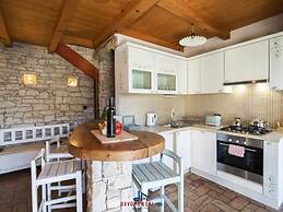 Polai Comfortable Holiday Residence