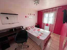 Modern Villa Flovin With Swimming Pool