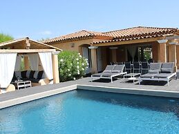 Holiday Home With Large Garden and Pool