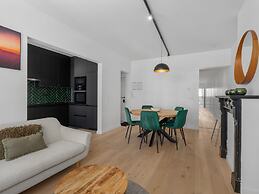 Renovated Apartment for Family