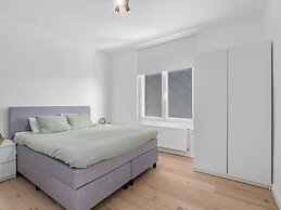 Renovated Apartment for Family