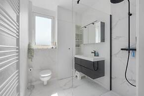 Renovated Apartment for Family