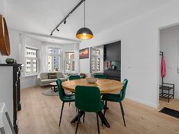 Renovated Apartment for Family