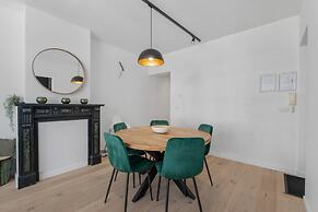 Renovated Apartment for Family