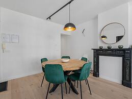 Renovated Apartment for Family