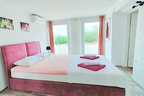 Holiday Home Dream - Holiday Home