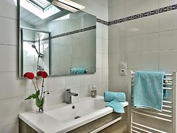 Cosy Holiday Home in Huelgoat With Terrace