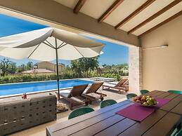 Villa Martha Comfortable Holiday Residence