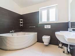 Villa Martha Comfortable Holiday Residence
