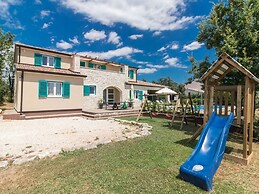 Villa Martha Comfortable Holiday Residence