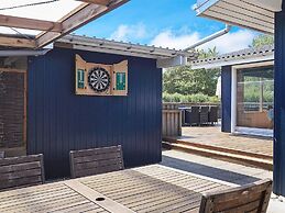 6 Person Holiday Home in Dannemare