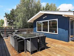 6 Person Holiday Home in Dannemare