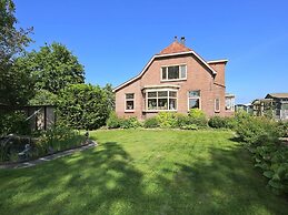 Characteristic Country House With Wellness