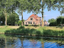 Characteristic Country House With Wellness