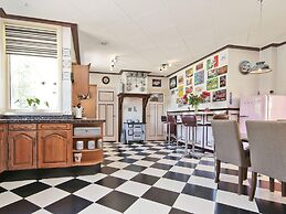 Characteristic Country House With Wellness