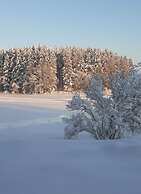 Appealing Apartment Near Lake