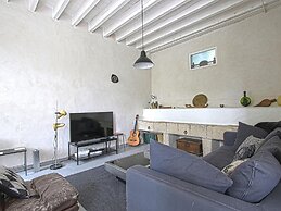 Cosy Holiday Home With Garden