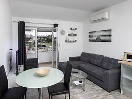 Apartment Mia - Two Bedroom Apartment With Balcony