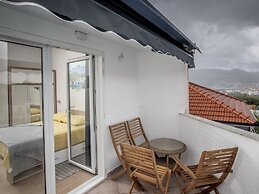 Apartment Mia - Two Bedroom Apartment With Balcony