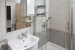 Apartment Mia - Two Bedroom Apartment With Balcony