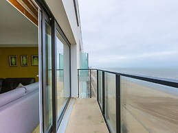 Apartment on the 9th Floor for Family