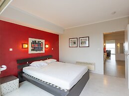 Apartment on the 9th Floor for Family