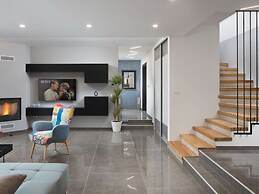 Villa With Pool Surrounded by Woods in Labin