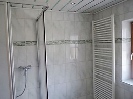 Hirschbichler Modern Retreat