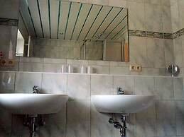 Hirschbichler Modern Retreat