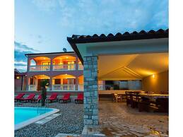 Villa Zuccon Comfortable Holiday Residence
