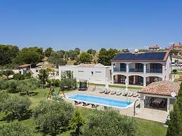 Villa Zuccon Comfortable Holiday Residence