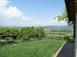 Detached House With Shared Swimming Pool and Beautiful Garden