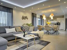 Villa Una Comfortable Holiday Residence