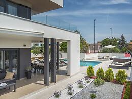 Villa Una Comfortable Holiday Residence