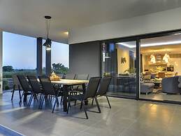 Villa Una Comfortable Holiday Residence